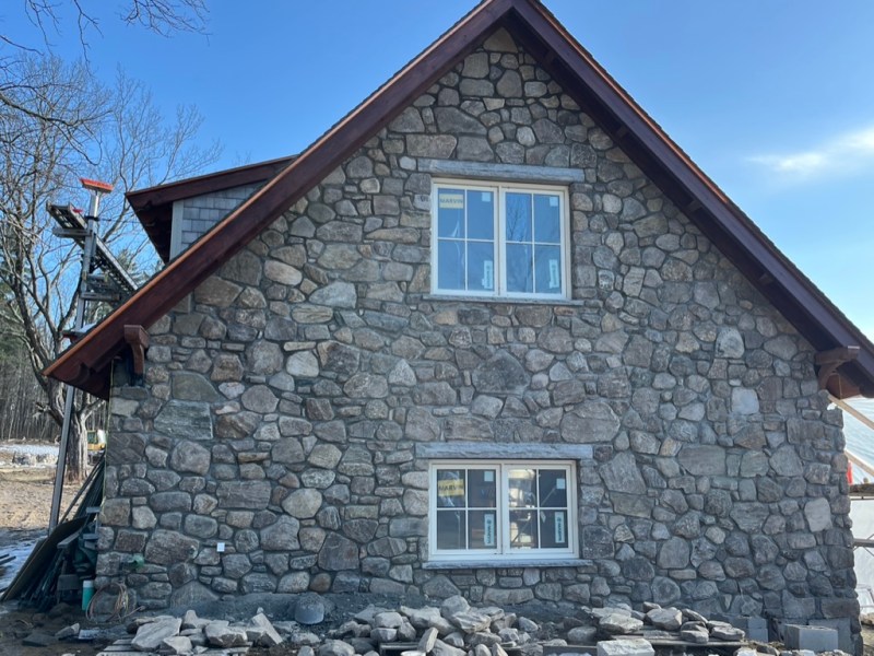 Bald Mountain / Full Bed Stone&nbsp;Veneer