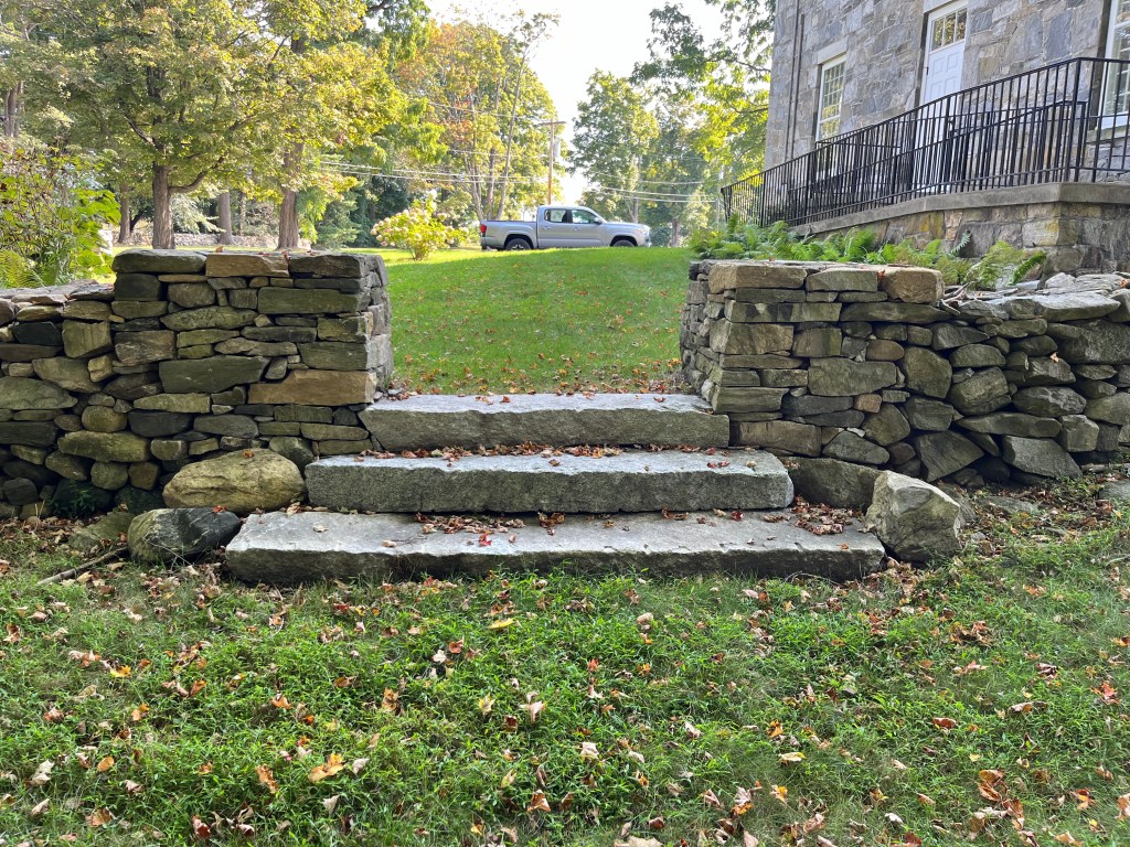 New Preston Hill Church /&nbsp;Piers